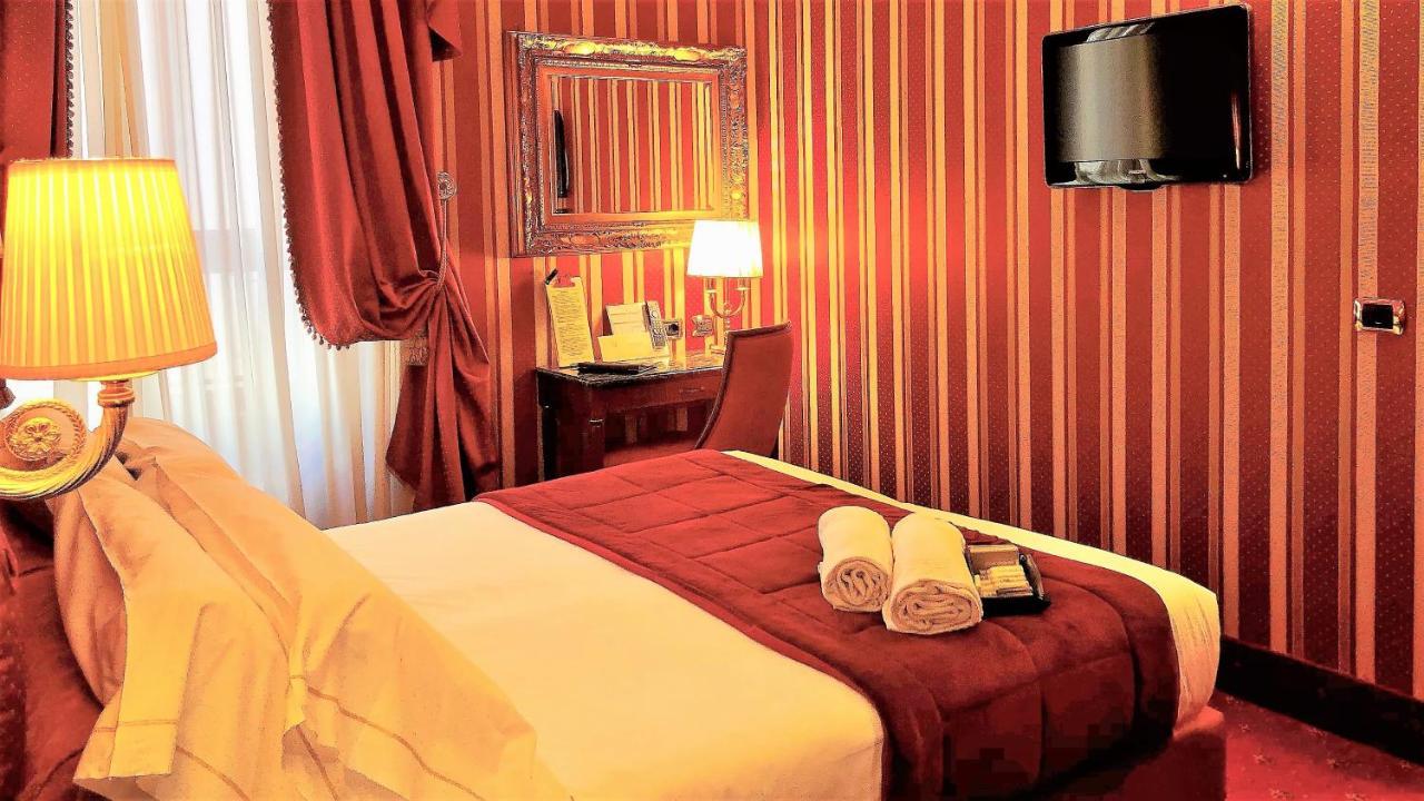 Hotel Manfredi Suite In Rom Exteriör bild