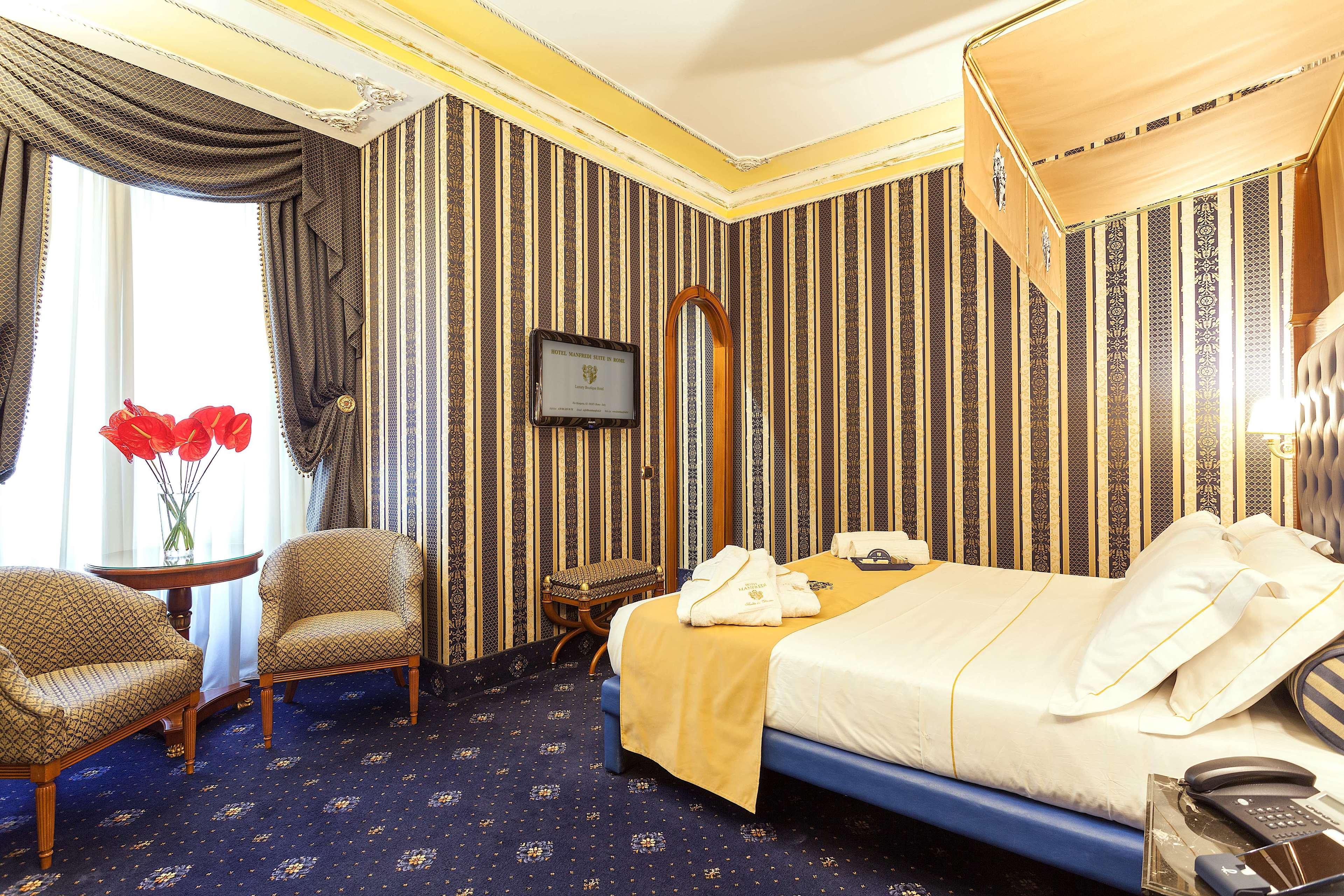 Hotel Manfredi Suite In Rom Exteriör bild