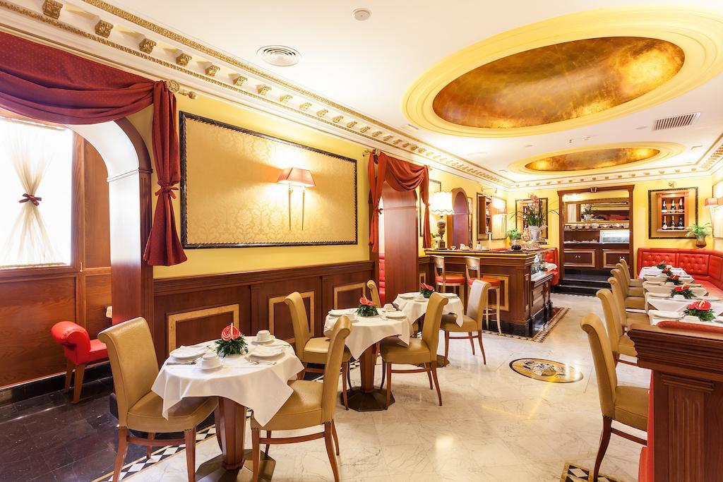 Hotel Manfredi Suite In Rom Exteriör bild
